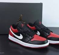 Air Jordan 1 Low M 066