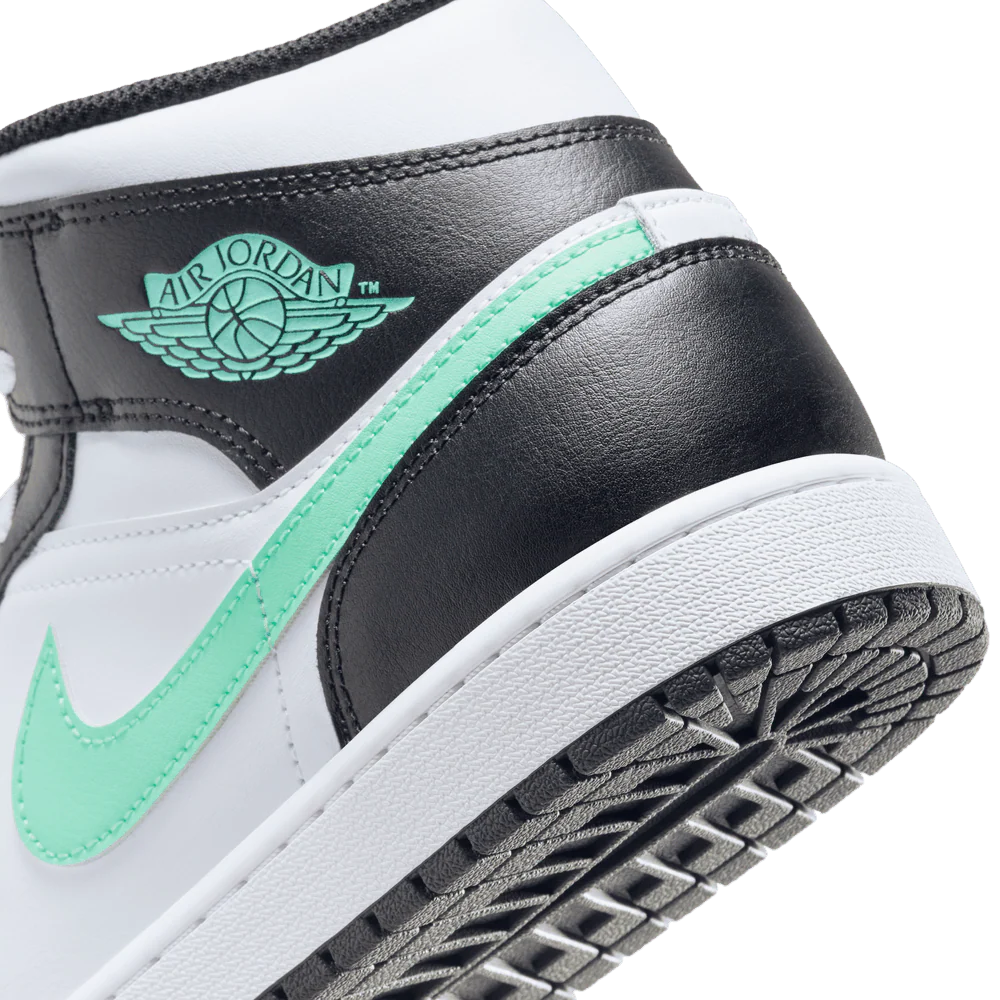 Nike Air Jordan Retro 1 Mid