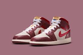AIR JORDAN 1 MID (GS) 100