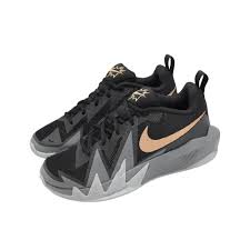 Nike S.T. Dynamite (GS) Kids Basketball Shoe